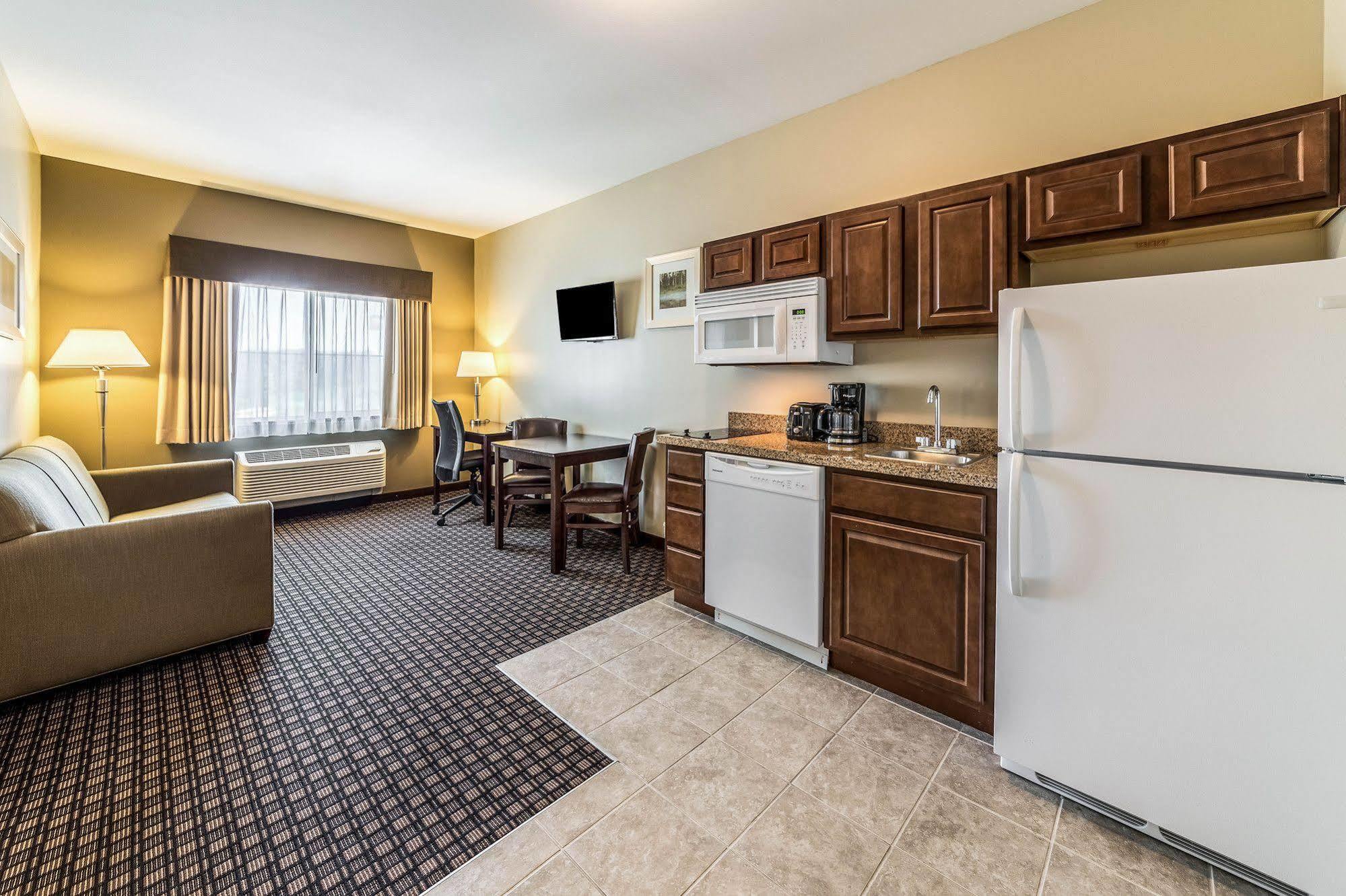 Comfort Inn & Suites Barnesville - Frackville Екстериор снимка